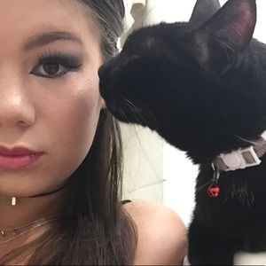 Meet your Posher, Lucy